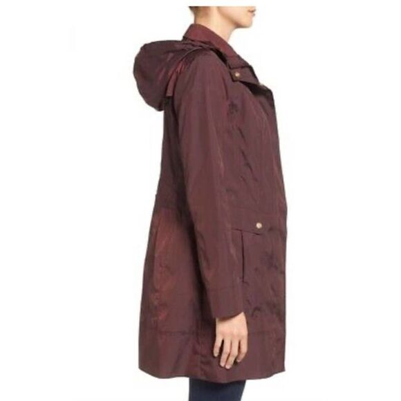 Cole Haan Signature Packable Hooded Raincoat Back Bow‎ Plum Sz XS EUC - Picture 3 of 7